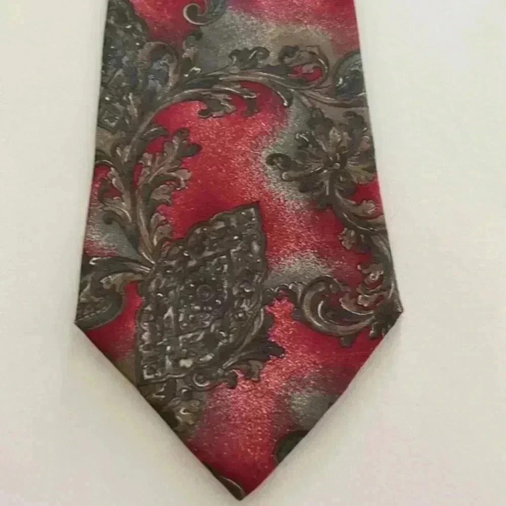 Henry Gretchen‎ tie